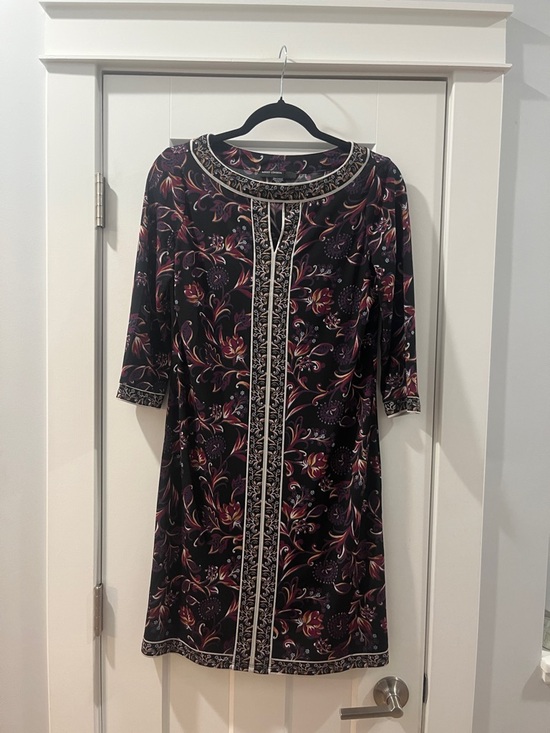 Maggy London Dresses & Skirts - Maggy London Size 4 Dress Paisley long sleeve EUC